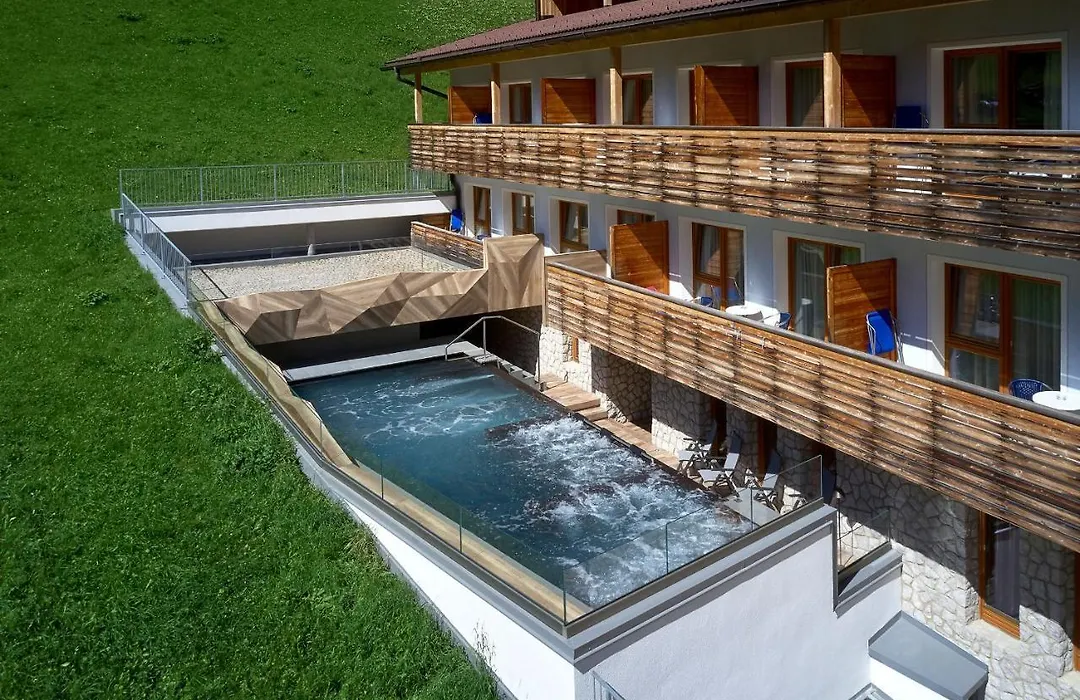 Mountain Hotel Mezdì-1